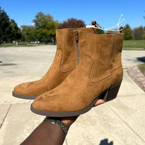 Old Navy Women’s Faux Suede Western Ankle Booties Size 10 Bourbon - Picture 1 of 13